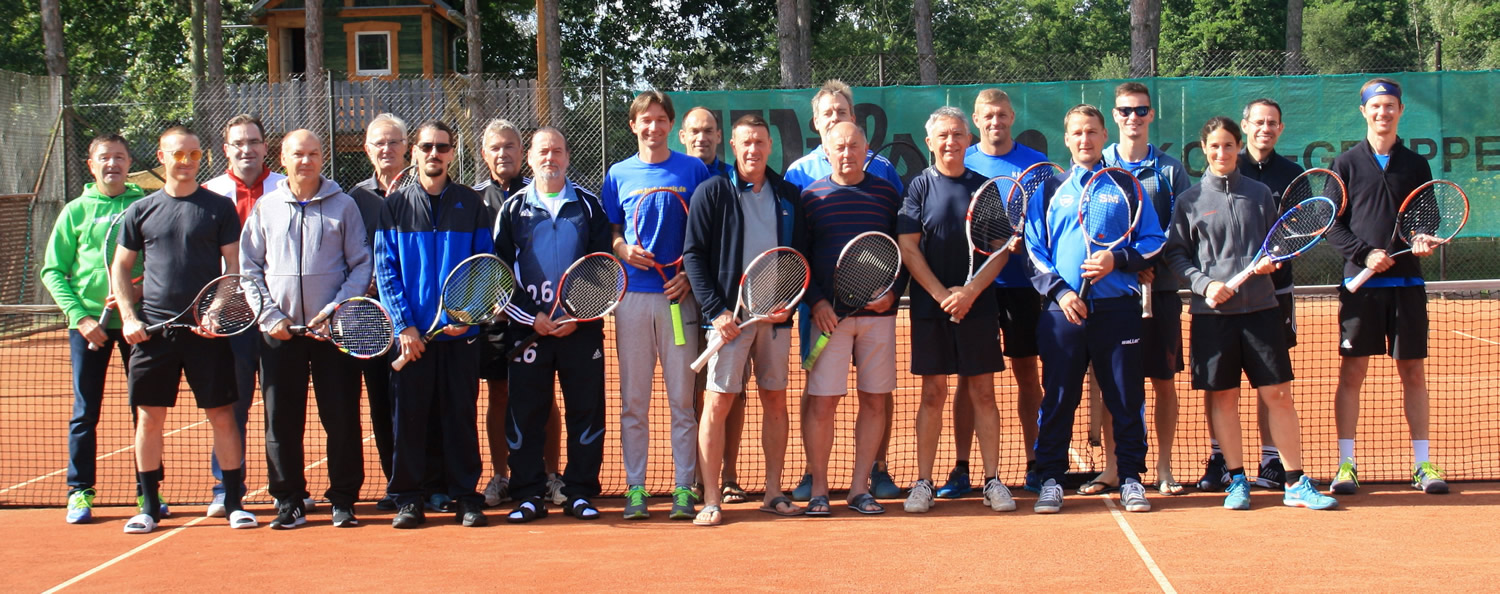 Gruppenfoto Tennisverein TB